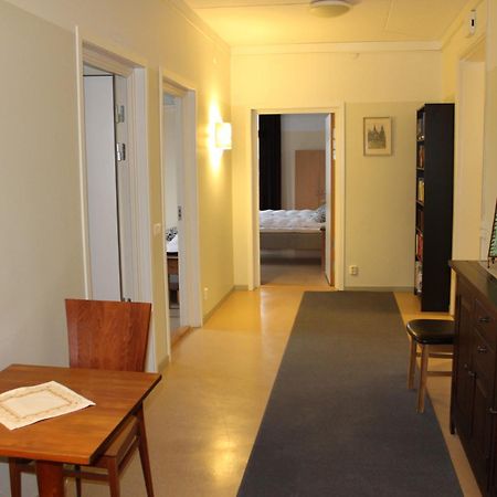 Hotell Lilla Station Köping Esterno foto
